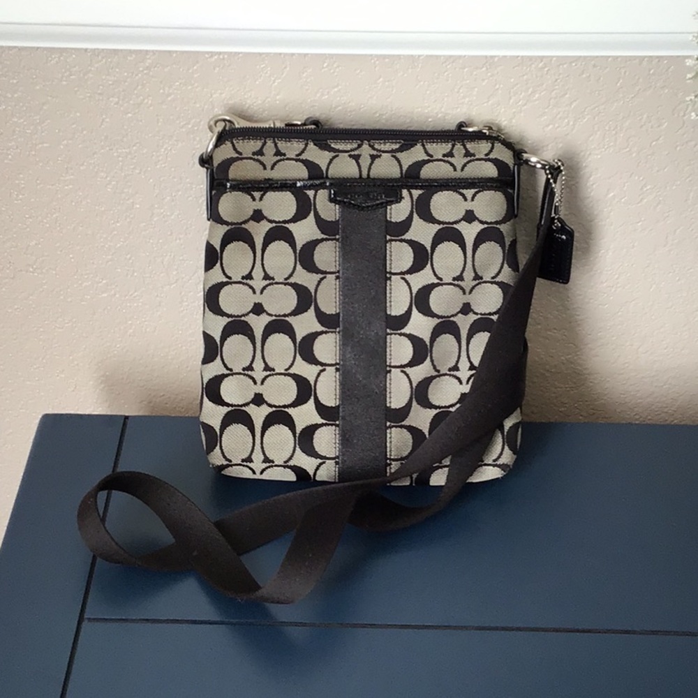 Used condition Coach Kitt messenger crossbody